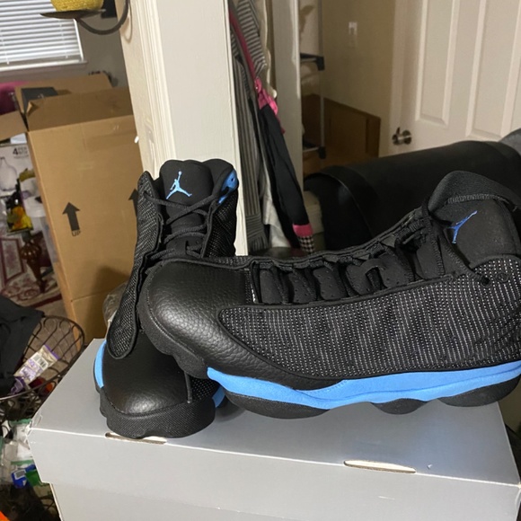 Jordan 13 retro size 12.5 (UNC) main image 6